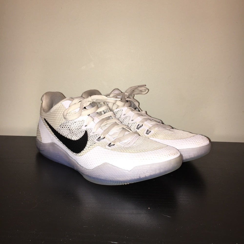 nike kobe XI mens size 8
